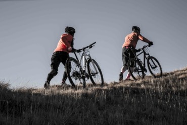 Bike Company-7434 SOUTH COAST: HIKE AND BIKE